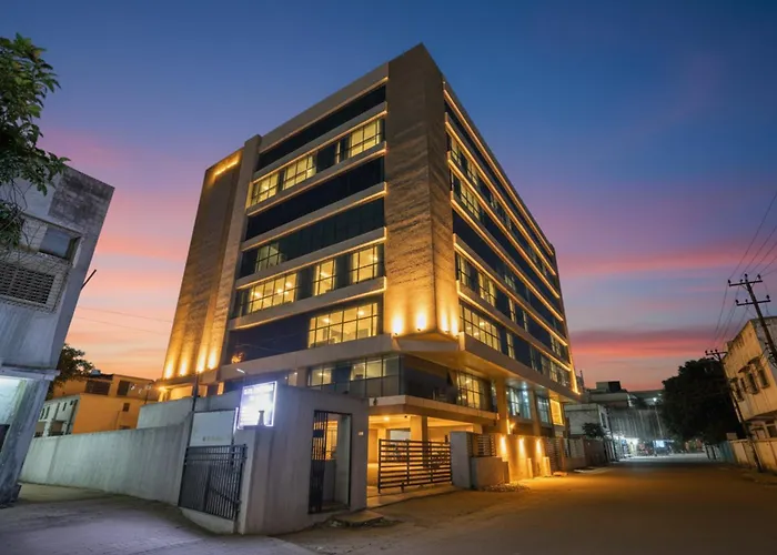 Fabhotel Royal International - Nr Mumbai International Airport